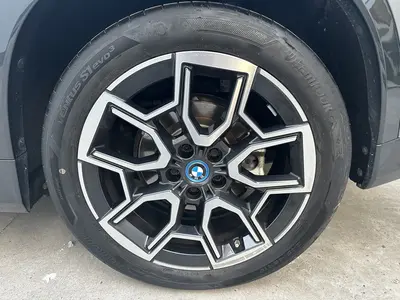宝马 iX1 2023款 xDrive30L X设计套装 thumbnail 16