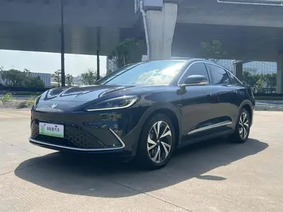 ARCFOX 极狐 AlphaS 2021 (ARCFOX αS) 525S 175kW thumbnail 2