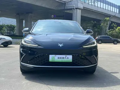 ARCFOX 极狐 AlphaS 2021 (ARCFOX αS) 525S 175kW thumbnail 3