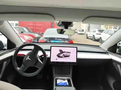 特斯拉 Model Y 2022款 后轮驱动版 thumbnail 3