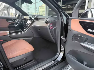 奔驰 GLC 2025款 级 改款 GLC 300 L 4MATIC 动感型 5座 thumbnail 13