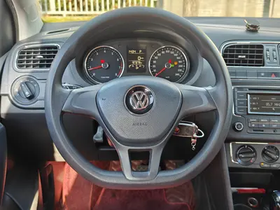 Volkswagen POLO 2014 1.6L Auto Comfort