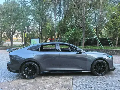Changan UNI-V 2023 1.5T Sport thumbnail 5