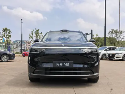 鸿蒙智行 问界M8 2025款 增程 Ultra版 53.4kWh 6座版 (192线激光雷达) thumbnail 3