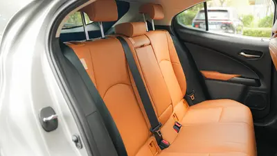 Lexus UX 2020 200 Special thumbnail 16