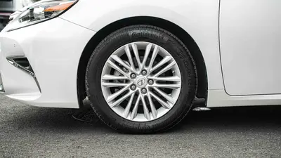 Lexus ES 2015 200 Elite thumbnail 9