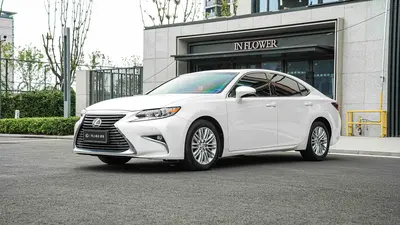 Lexus ES 2015 200 Elite thumbnail 1