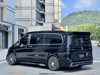 奔驰 威霆 2023款 2.0T 商务版 7座 thumbnail 6