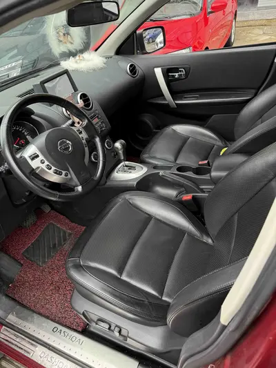 Nissan Qashqai 2012 2.0XV Lei CVT 2WD thumbnail 3