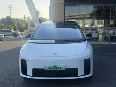 理想汽车 理想i8 2025款 标准版 thumbnail 3