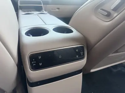 理想汽车 理想i8 2025款 标准版 thumbnail 15