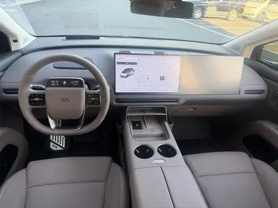 理想汽车 理想i8 2025款 标准版 thumbnail 16
