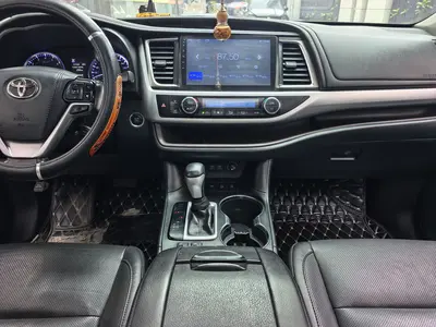 Toyota Highlander 2018 2.0T AWDLuxury 7-Seat thumbnail 14