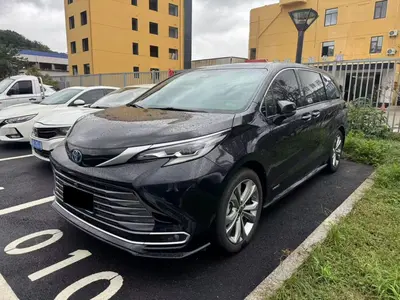 Toyota SIENNA 2023 2.5LHybrid Premium thumbnail 2