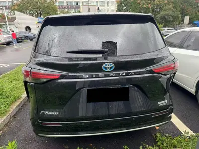 Toyota SIENNA 2023 2.5LHybrid Premium thumbnail 5