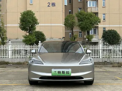Tesla Model 3 2023 Rear-wheel drive thumbnail 3