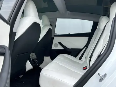 Tesla Model 3 2023 Rear-wheel drive thumbnail 6