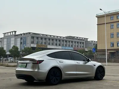 Tesla Model 3 2023 Rear-wheel drive thumbnail 13