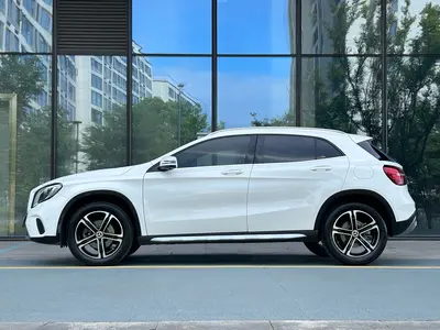 奔驰 GLA 2018款 级 GLA 200 动感型 thumbnail 3