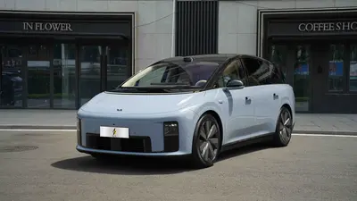 理想汽车 理想i8 2025款 标准版 thumbnail 2