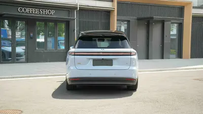 理想汽车 理想i8 2025款 标准版 thumbnail 6