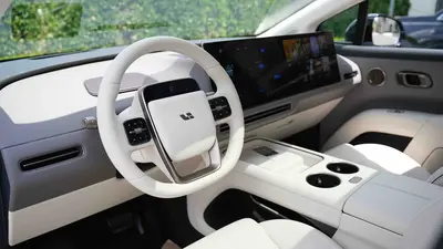 理想汽车 理想i8 2025款 标准版 thumbnail 10