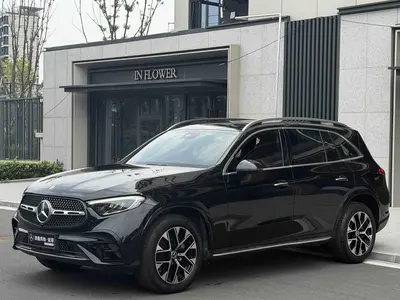 Mercedes-Benz GLC 2023 -Class Facelift GLC 260 L 4MATIC Luxury 7-Seat thumbnail 3