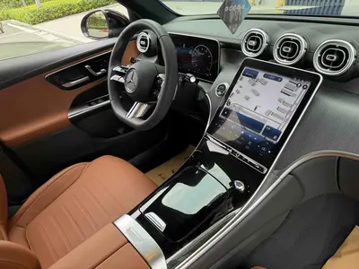 Mercedes-Benz GLC 2023 -Class Facelift GLC 260 L 4MATIC Luxury 7-Seat thumbnail 14
