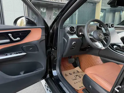 Mercedes-Benz GLC 2024 -Class GLC 260 L 4MATIC Sport 5-Seat thumbnail 8