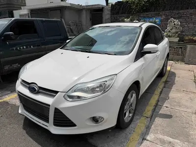 福特 福克斯 2012款 三厢 1.6L 自动风尚型 thumbnail 1