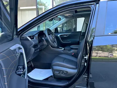 丰田 RAV4荣放 2023款 2.0L CVT两驱风尚Plus版 thumbnail 4