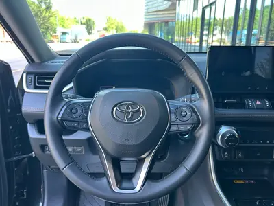丰田 RAV4荣放 2023款 2.0L CVT两驱风尚Plus版 thumbnail 9