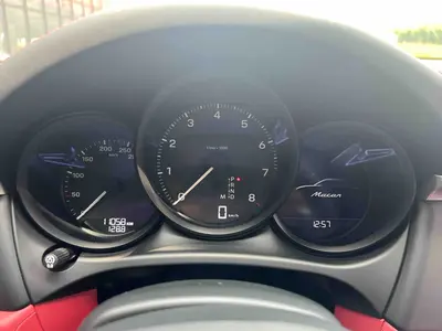 Porsche Macan 2024 T 2.0T thumbnail 7