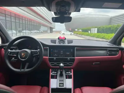 Porsche Macan 2024 T 2.0T thumbnail 9