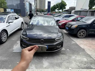 大众 迈腾 2023款 200万辆纪念版 330TSI DSG领先型 thumbnail 1
