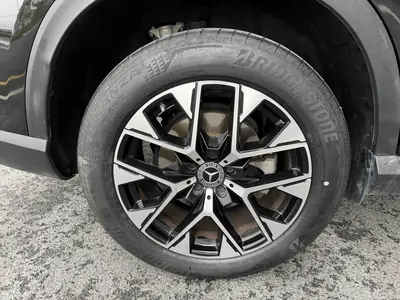 奔驰 GLC 2023款 级 GLC 260 L 4MATIC 动感型 5座 thumbnail 11