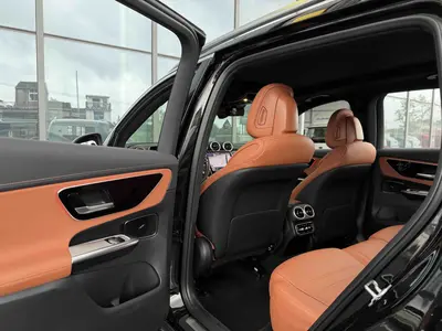 奔驰 GLC 2023款 级 GLC 260 L 4MATIC 动感型 5座 thumbnail 15