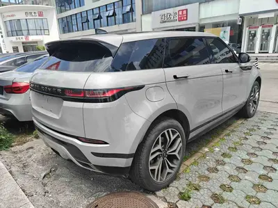 路虎 揽胜极光 2021款 极光L 249PS R-Dynamic S 性能版 thumbnail 3
