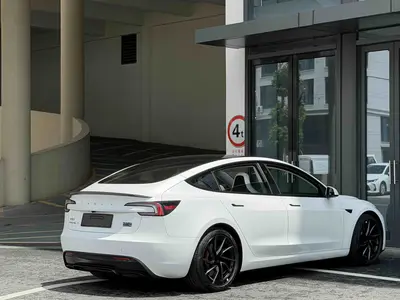 特斯拉 Model 3 2025款 高性能全轮驱动版 thumbnail 10