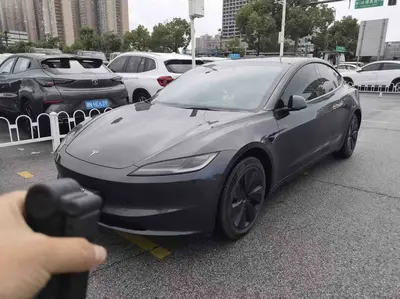 特斯拉 Model 3 2023款 后轮驱动版 thumbnail 1
