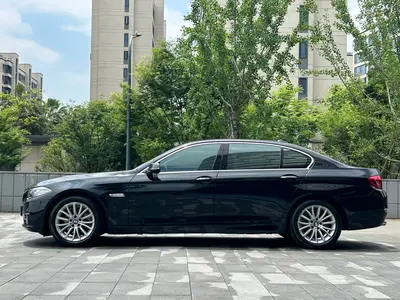 BMW 5 Series 2014 525Li Luxury Design Pack