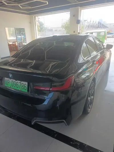 BMW i3 2024 eDrive 35 L thumbnail 4