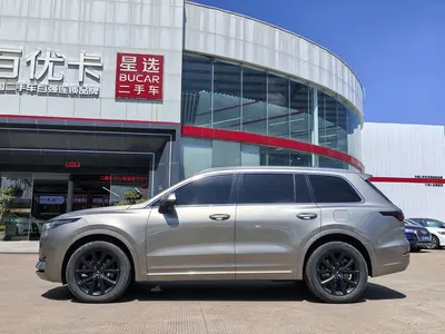 理想汽车 理想ONE 2020款 增程6座版 thumbnail 4