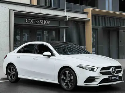 Mercedes-Benz A-Class 2023 A 200 L Fashion thumbnail 3