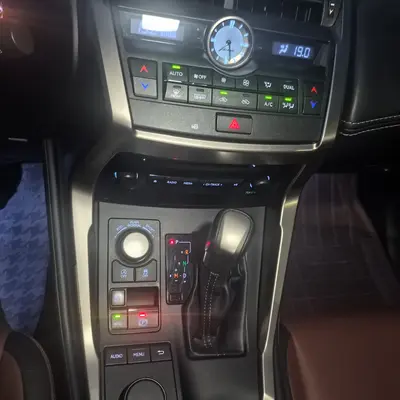 雷克萨斯 NX 2015款 200t 全驱 锋尚版 thumbnail 5