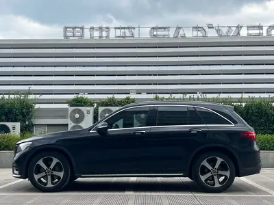 Mercedes-Benz GLC 2018 -Class GLC 260 4MATIC Luxury thumbnail 3