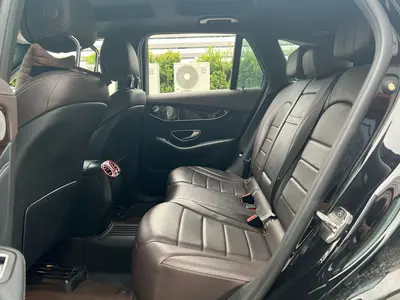 Mercedes-Benz GLC 2018 -Class GLC 260 4MATIC Luxury thumbnail 5