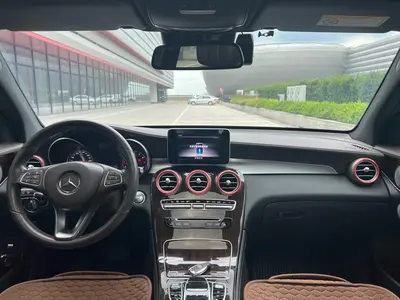 Mercedes-Benz GLC 2018 -Class GLC 260 4MATIC Luxury thumbnail 12