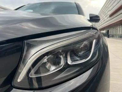 Mercedes-Benz GLC 2018 -Class GLC 260 4MATIC Luxury thumbnail 19
