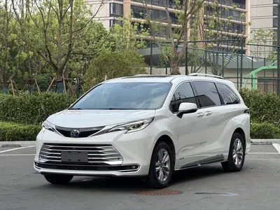 丰田 赛那SIENNA 2021款 2.5L混动 铂金版 thumbnail 2